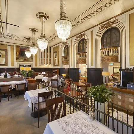 Seurahuone Hotel 4*