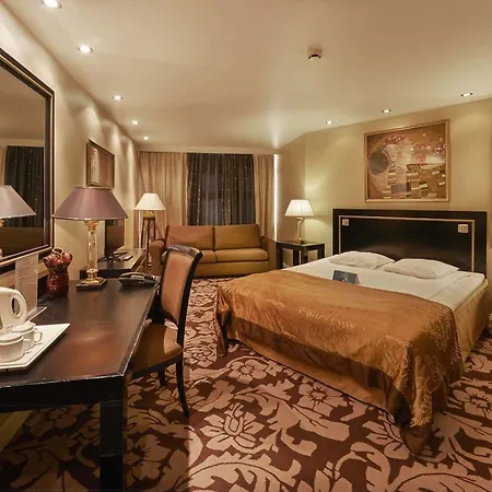Seurahuone Hotel 4*