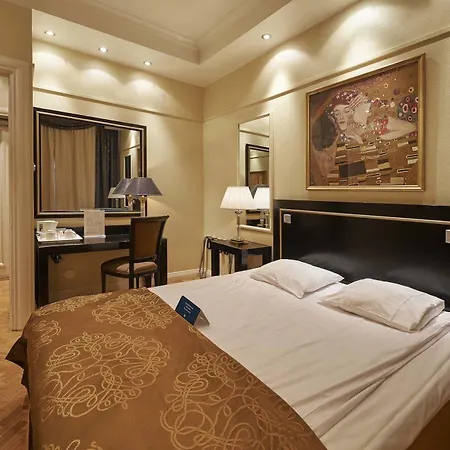 Seurahuone Hotel 4*